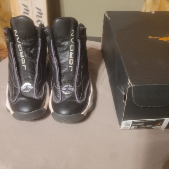 Big Boys size 6.5/women's size 8 Jordan Pro Strong 2021 black/white w/box - Picture 2 of 15